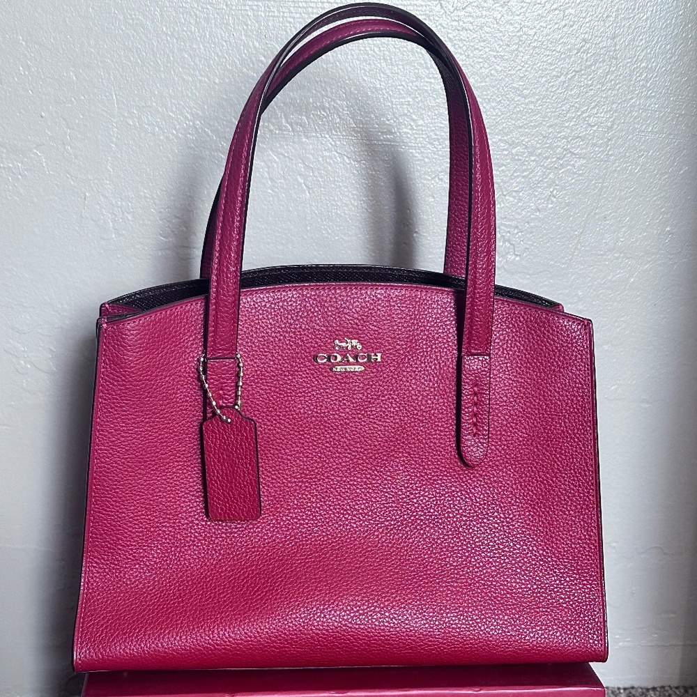 Charlie Carry All (Coach)